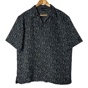 H H MEN Shirt Size L Black Geometric Pattern Short Sleeve Button Up